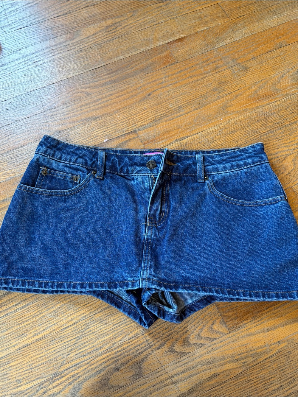 Edikted Camelia Denim Mini Skort
